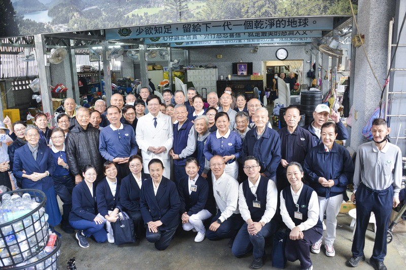 20241128溫馨關懷道感恩 歲末傳愛送祝福