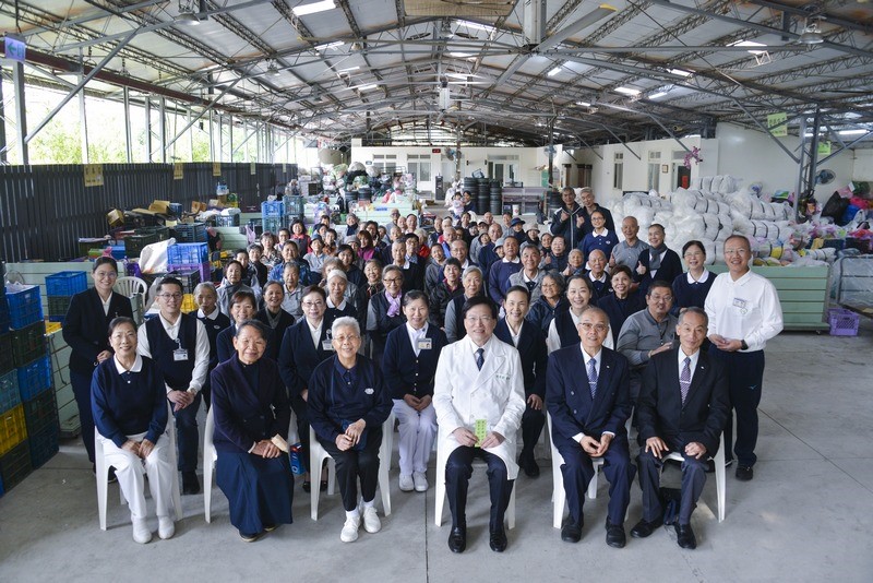 20241128溫馨關懷道感恩 歲末傳愛送祝福