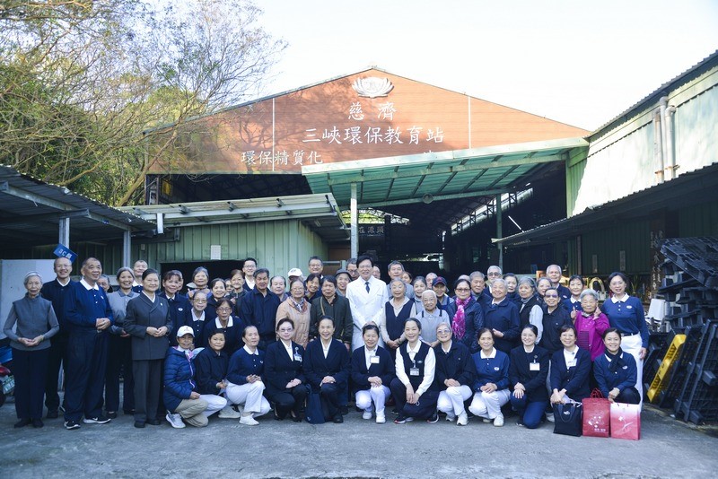 20241128溫馨關懷道感恩 歲末傳愛送祝福