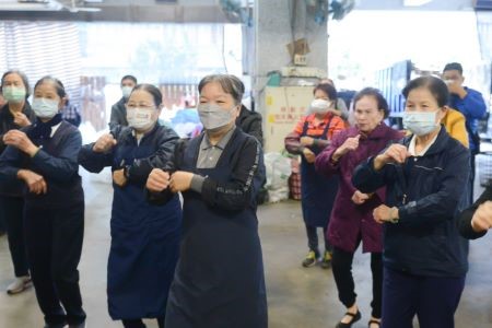 20241128溫馨關懷道感恩 歲末傳愛送祝福