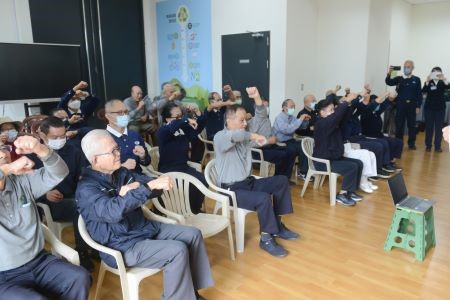 20241128溫馨關懷道感恩 歲末傳愛送祝福