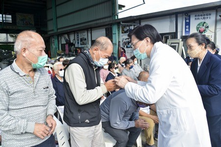 20241128溫馨關懷道感恩 歲末傳愛送祝福