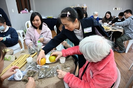 20241130相思淚水如湧泉 朝陽徐風伴你我