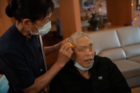 20250506心蓮溫馨醫護情 孝親之愛揉掌間