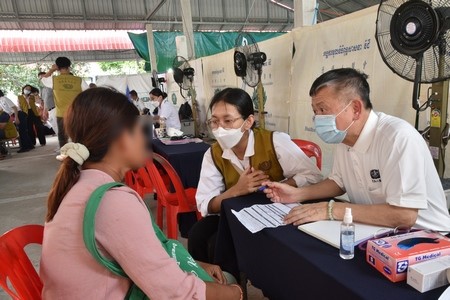 20250529人醫義診送暖 北慈團隊再赴柬國