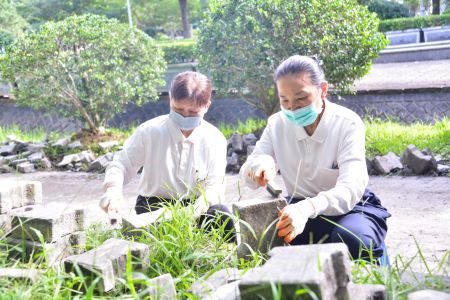 心手相連為愛鋪路 職志協力鋪設連鎖磚20250802 14