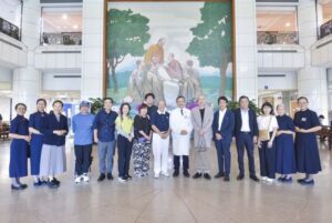Read more about the article 日本能登藝術家參訪台北慈濟醫院 感受醫療人文之美