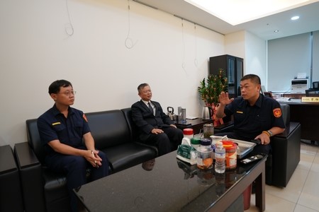 20250924 預祝中秋愉快 走訪警消互道感恩 4