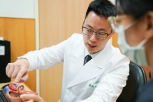 Read more about the article 心臟功能只剩兩成 男子三度手術後換心重生