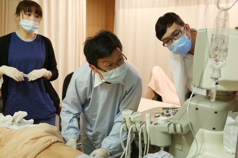 北慈醫師獲頒醫療教育研究獎 推動臨床智慧醫療與創新研究 20251105 2 北慈醫師獲頒醫療教育研究獎 推動臨床智慧醫療與創新研究 20251105 2