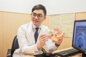 Read more about the article 排尿不順竟是攝護腺癌晚期 達文西根除手術成功去除病灶