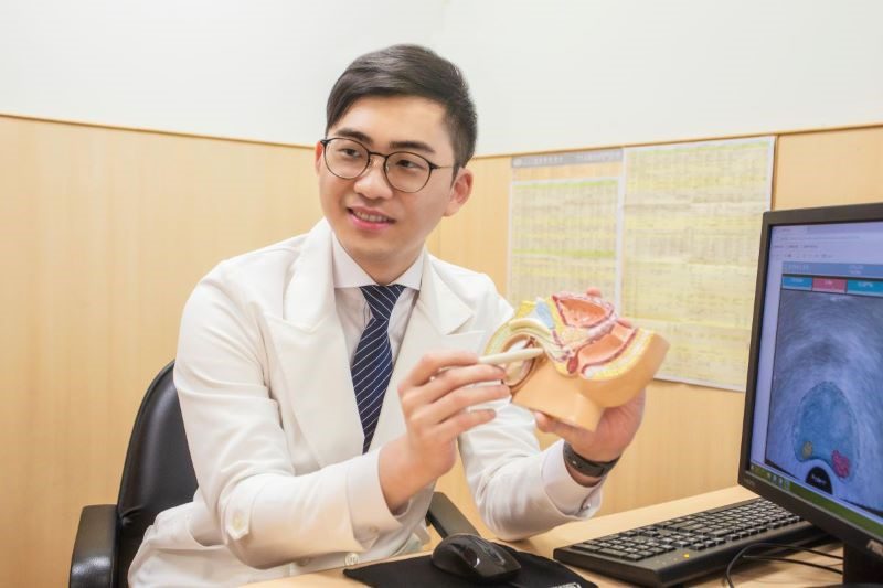 排尿不順竟是攝護腺癌晚期 達文西根除手術成功去除病灶 20251103 2