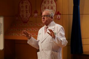 Read more about the article 深化臨床教育 北慈舉辦理學檢查學習工作坊