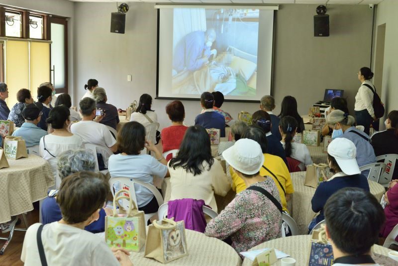 生命雖有盡落時 醫病長情依猶在 20251108 6