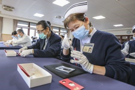 福慧紅包暖歲末 以手傳心結善緣 20251110 8