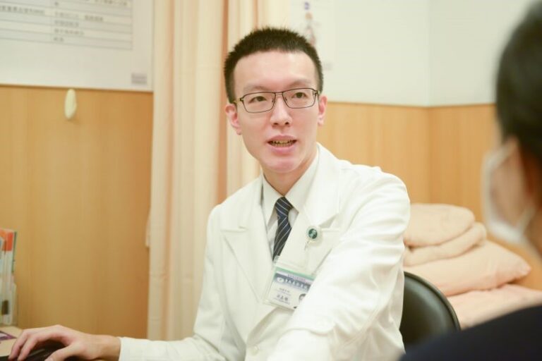 食道癌合併下咽癌 胸腔鏡微創食道切除術免永久氣切 20251119 2