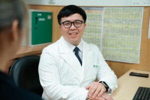 Read more about the article 腹腔鏡修補手術 解除疝氣腹壓危機