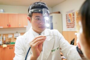 Read more about the article 頭暈原來是營養性神經病變 維生素均衡攝取很重要