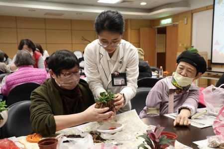 醫病交流見曙光 抗癌道路不孤單 20251227 10 醫病交流見曙光 抗癌道路不孤單 20251227 10