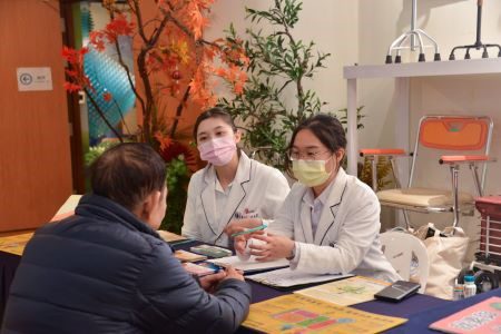 寒冬送暖進社區　義診發放傳遞愛 20260131 10