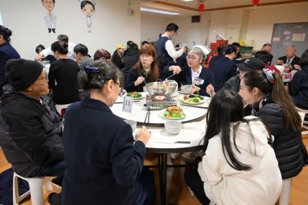 寒冬送暖進社區　義診發放傳遞愛 20260131 19