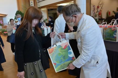寒冬送暖進社區　義診發放傳遞愛 20260131 23