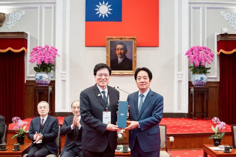 SNQ摘得一銀四標章 台北慈院獲總統府表揚 20260312 1