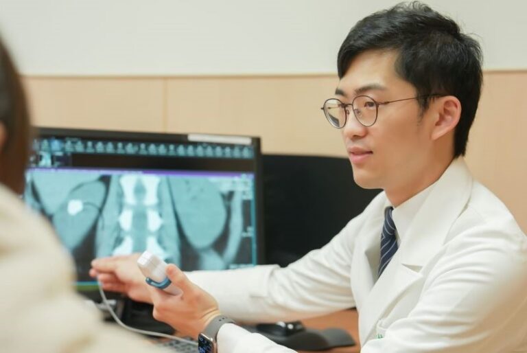 尿道感染竟是罕見腎盞憩室結石 微創手術成功取石 20260313 3