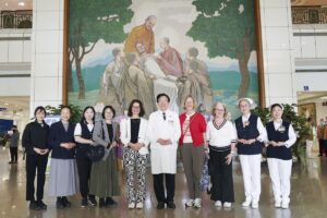Read more about the article 促進整合性護理教育發展 國際專家到訪台北慈院