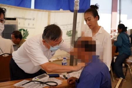 跨國義診見苦知福 人醫團隊深入柬國送暖 20260330 5