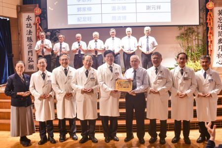 北慈歡度二十一周年 典禮表彰資深優良典範 20260511 37