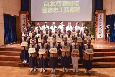 北慈歡度二十一周年 典禮表彰資深優良典範 20260511 33 北慈歡度二十一周年 典禮表彰資深優良典範 20260511 33