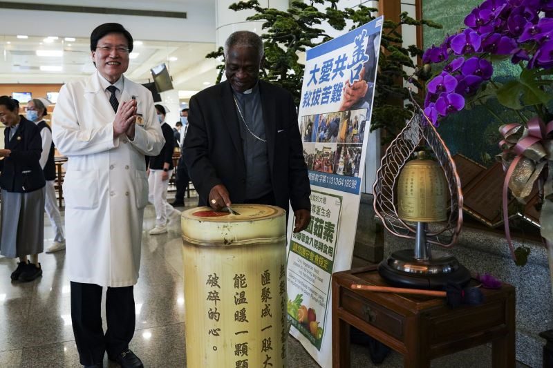 梵蒂岡樞機主教半日巡禮 感受台北慈院醫療人文 20260513 15 梵蒂岡樞機主教半日巡禮 感受台北慈院醫療人文 20260513 15