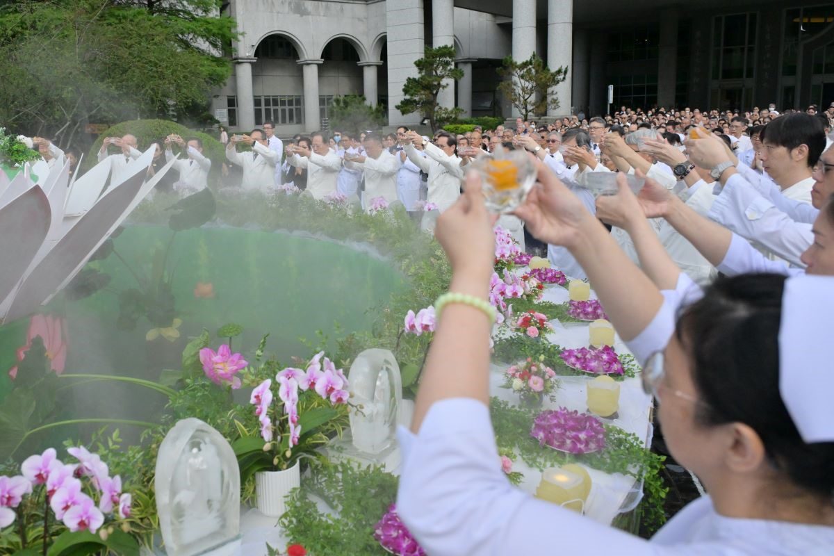 浴佛淨心聚善念 法水潤心共祈祥和 20260510 5