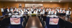 Read more about the article 第一線有您真好 護師節致敬白衣天使