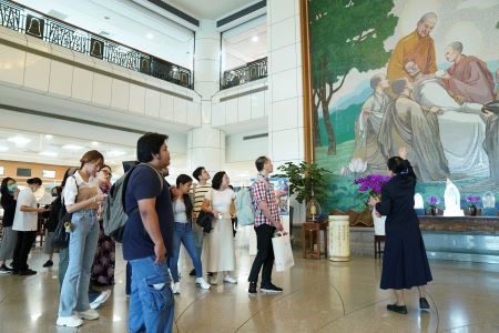跨國學子參訪北慈 從醫療實務看見全人精神 20260413 16