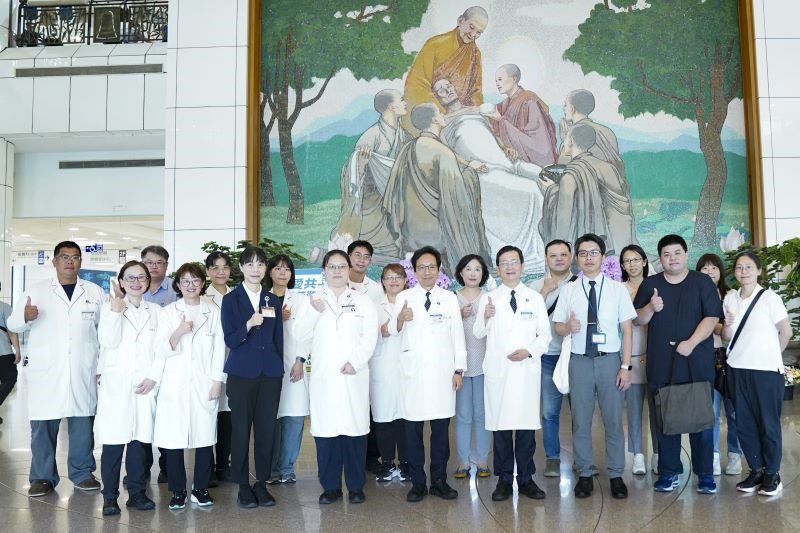 新北聯醫蒞院參訪 交流檢驗科自動化成果 20260604 1