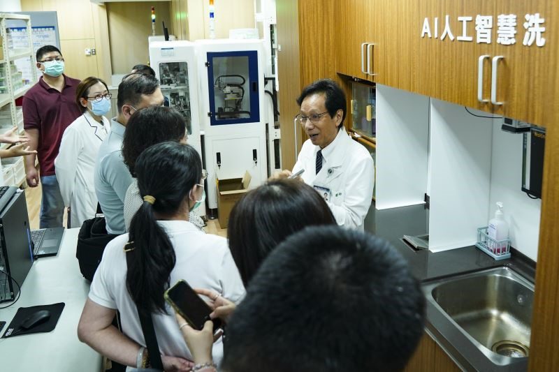 新北聯醫蒞院參訪 交流檢驗科自動化成果 20260604 4 新北聯醫蒞院參訪 交流檢驗科自動化成果 20260604 4